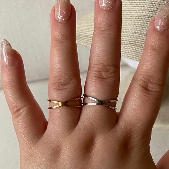 Matching Rings - Picture 2 of 3